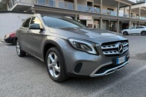 Mercedes - Benz GLA 200d - 4 matic