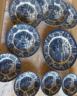 Servizio vintage Olde Country Castles Ironstone