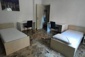 Posto letto in bilocale - Milano
