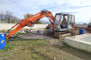 Hitachi EX 60 carro montagna