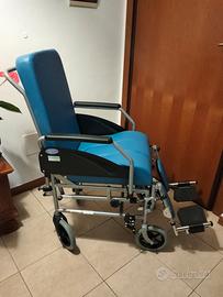 Carrozzina ,sedia a rotelle
