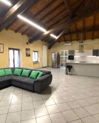 Appartamento di 173 m² con 3 locali e box auto a T