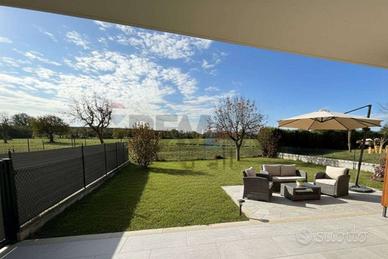 VILLETTA BIFAMILIARE A CASTELNUOVO DEL GARDA