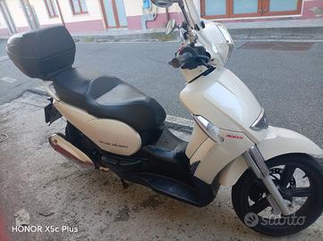 Aprilia Scarabeo 300 