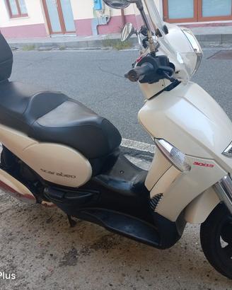 Aprilia Scarabeo 300 