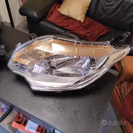 Fari anteriori Fiat ,Mitsubishi Triton & L200.