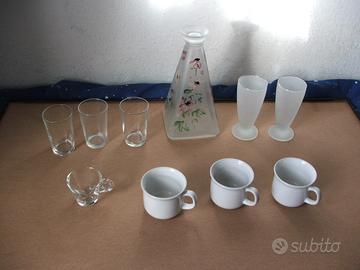 Vasetto e bicchieri