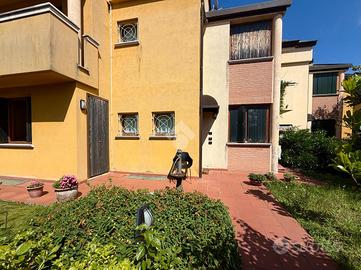 VILLA A SCHIERA A SANTARCANGELO DI ROMAGNA