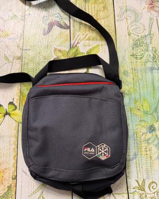 Borsa porta cd/dvd Fila.