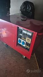 generatore a benzina silenziato