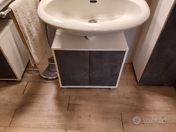 Mobile sotto lavabo e colonna bagno