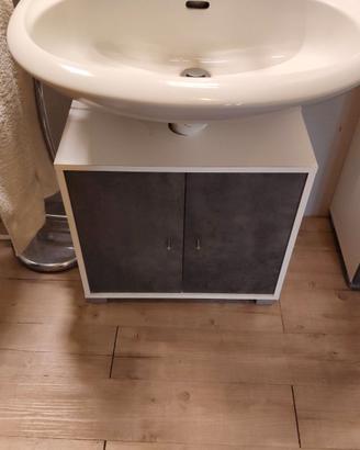 armadietti e colonna bagno