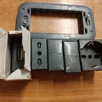 BTICINO AXOLUTE STOCK LOTTO PRESA HS4180 HS4001 HS