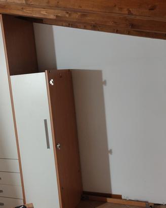 Armadio bianco con cassettiera 