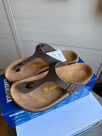 Birkenstock Gizeh marro i
