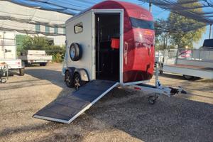 Trailer trasporto cavalli rampa anteriore