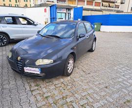 ALFA ROMEO 147 1.9 JTD 115CV 5p. Distinctive