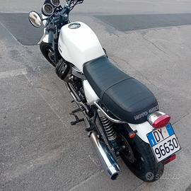 moto guzzi v7