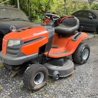 trattorino tagliaerba Husqvarna 13.5cv