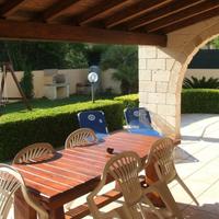 Villetta a Torre dell'orso con posto auto