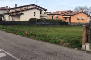 Terreno di 947 m² a Isola Rizza