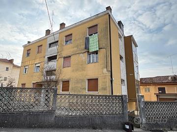 USO INVESTIMENTO: APPARTAMENTO TRICAMERE CON CA...