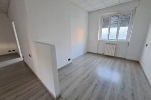 Lainate negozio ristrutturato