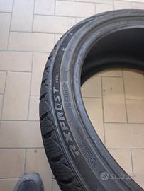 gomme termiche 225 40  r19. 93v