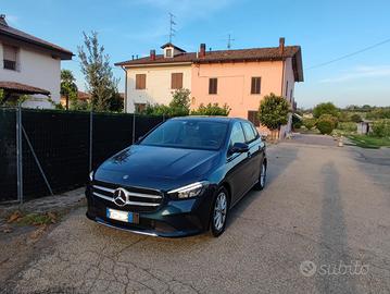 Mercedes B180d