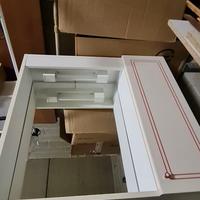 mobiletto bagno con luce