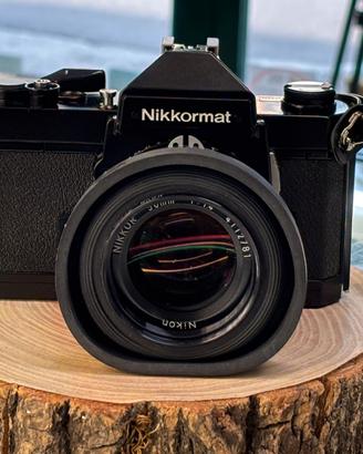 Nikkormat FT3 corredo analogico.