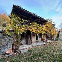 Cascina con terreno e rustici