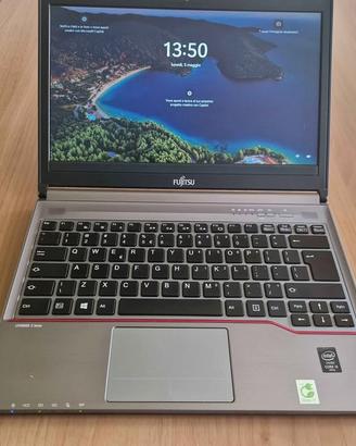 Fujitsu LIFEBOOK E734  i5 Intel® Core™ i5 8gb ram