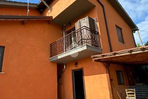 PORZIONE DI BIFAMILIARE A BELLEGRA