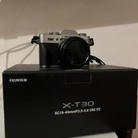Fujifilm X-T30 Silver + obiettivo XC15-45mm