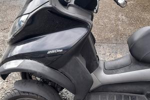 Piaggio MP3 250 - 2008