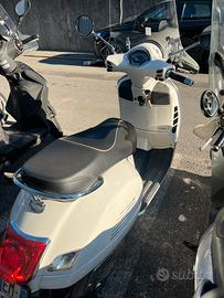 Vespa GTS 300