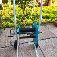 Carrello avvolgitubo giardino