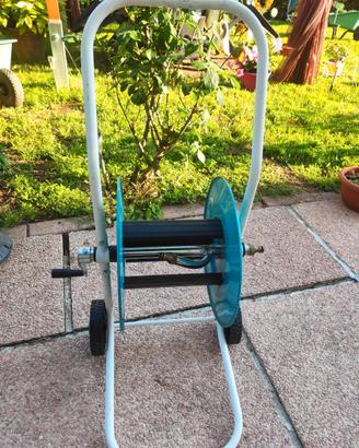 Carrello avvolgitubo giardino