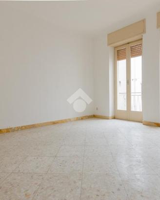 4 LOCALI A GIOIA DEL COLLE