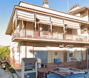 Negozio 65mq da ristrutturare, roma (caserosse)