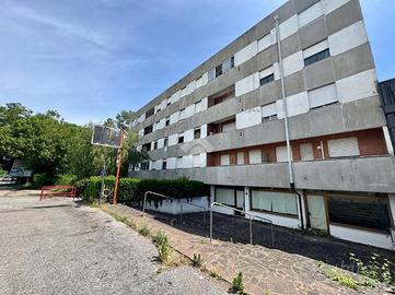2 LOCALI A ROVIGO