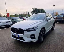 VOLVO XC60 B4 (d) Geartronic Momentum Pro