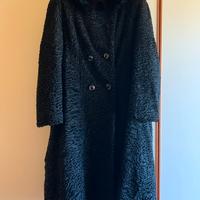 Pelliccia in agnellino persiano e collo di visone