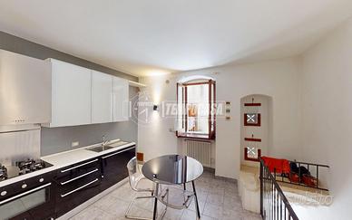 Palazzina indipendente in centro a Rutigliano