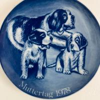 Piatti decorativi in porcellana