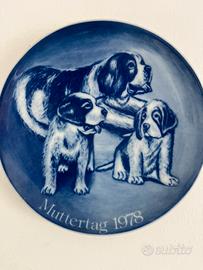 Piatti decorativi in porcellana