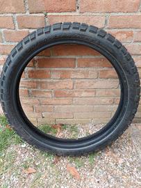 Gomme moto