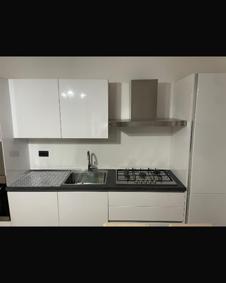 Cucina semi nuova