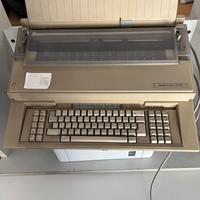Macchina da scrivere elettronica Olivetti ET 2400
